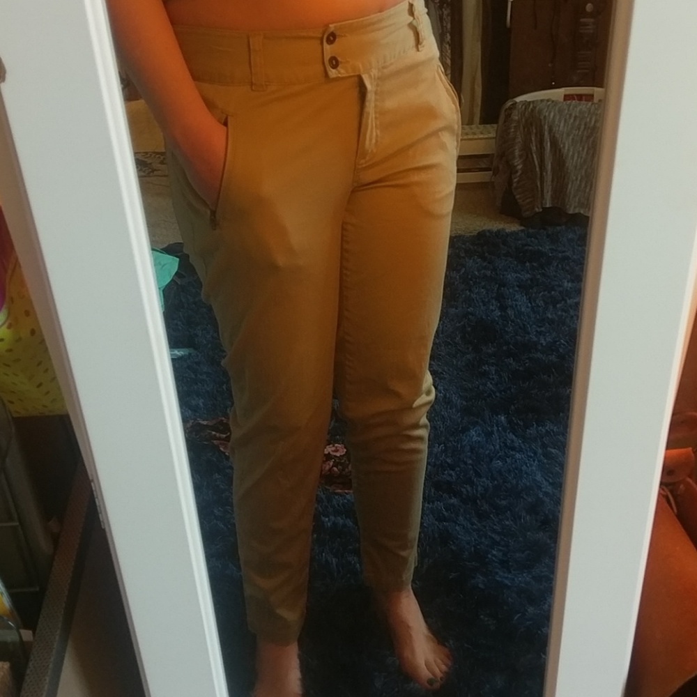 DONATING SOON! Soft sexy khakis